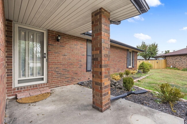 Building Photo - 3225 S Kimbrough Ct