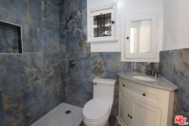Building Photo - 755 N Crescent Heights Blvd