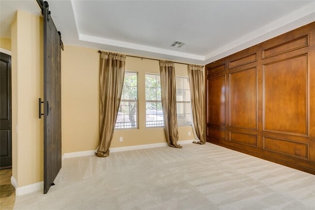 Building Photo - 2713 Cyrano St