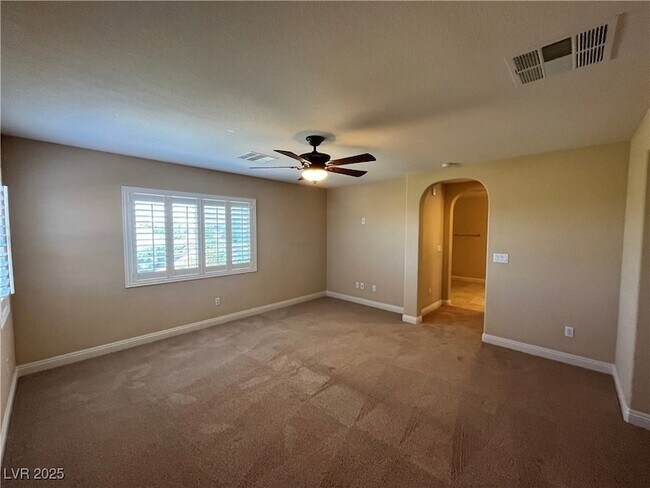 Building Photo - 892 White Sparrow St