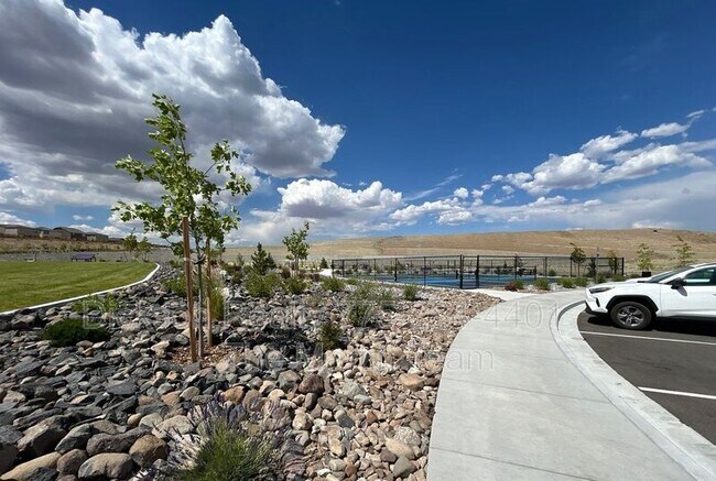 Building Photo - 904 Cascade Range Dr