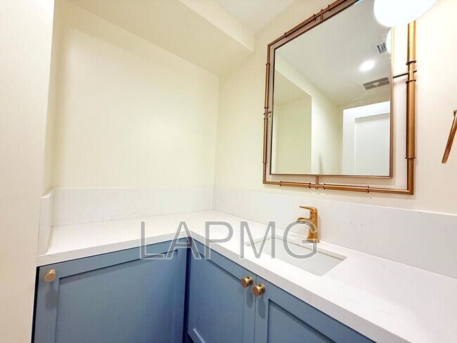 Building Photo - 4762 Charters Ave