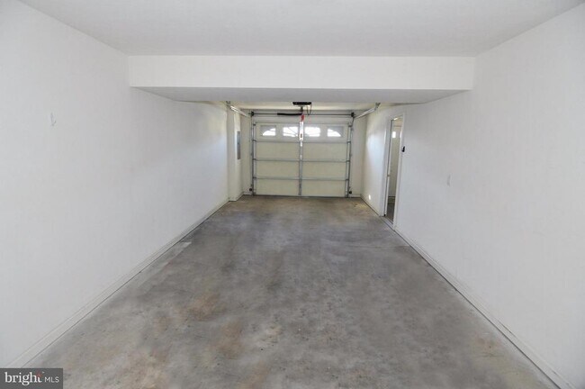 Building Photo - 117 Scirocco Ln