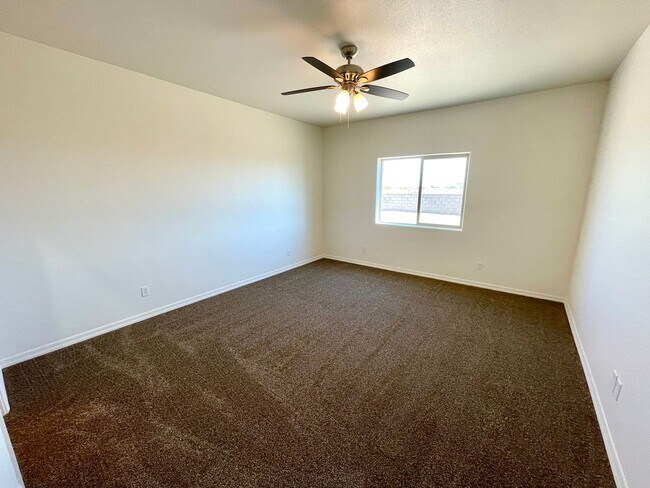 Building Photo - New 2024 Built 3 Bedroom Home with Beautif...
