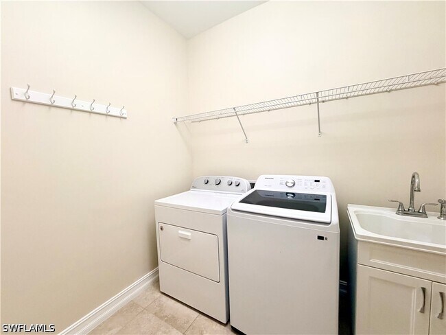 Building Photo - 16432 Aberdeen Wy