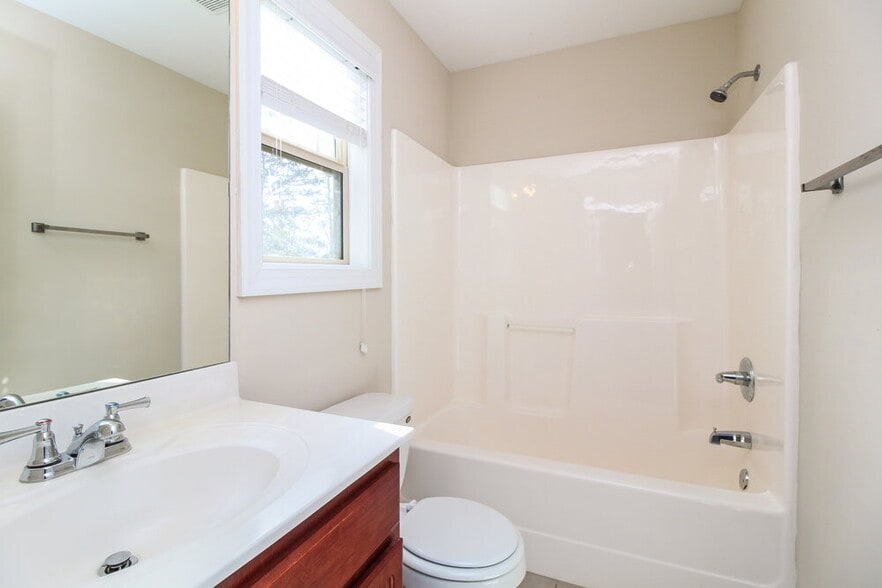 Building Photo - 217 Shelton Cir