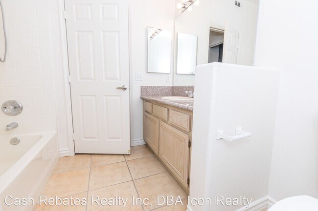 Building Photo - 2 br, 2 bath House - 7185 S Durango Dr #205