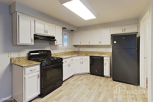Building Photo - 4145 Mira Loma Dr
