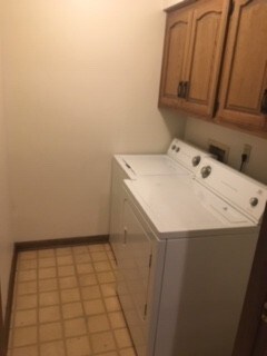 Laundry Room - 2137 Versailles Village Pl