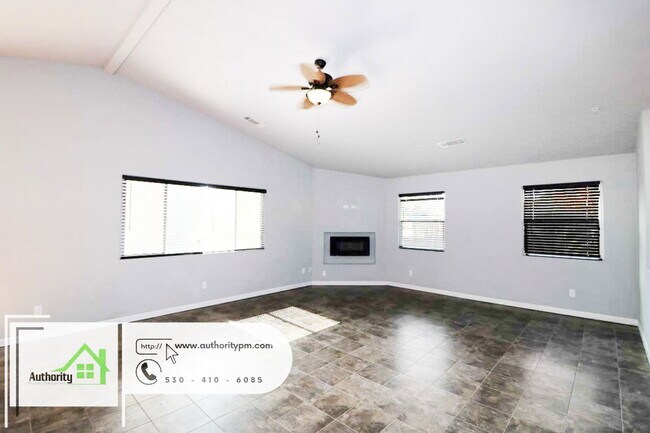 Building Photo - 1417 Montana Ave