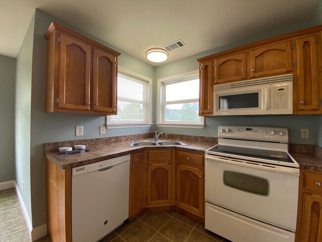 Building Photo - Home for Rent in Woodstock! View with 48 H...