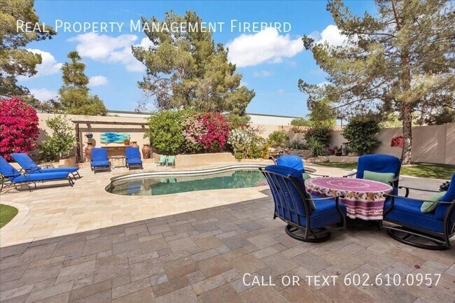 Building Photo - 4921 S Vista Pl