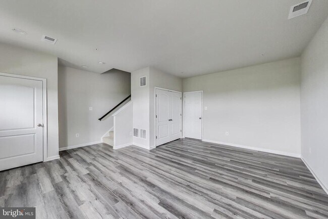 Building Photo - 1821 Jameson Dr