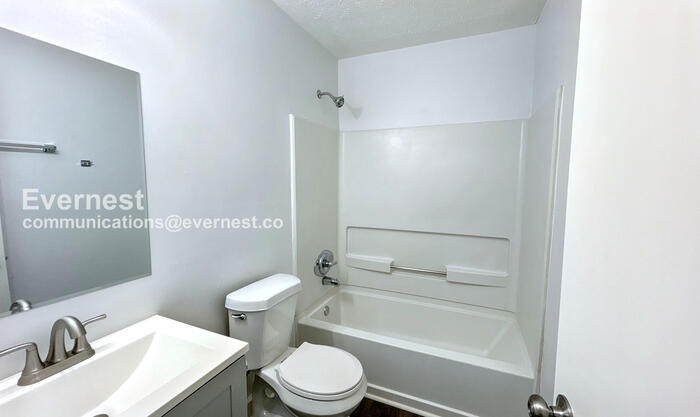 Building Photo - 5044 Donnell Way