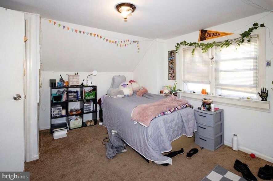 Building Photo - 316 University Blvd