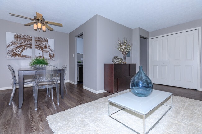 Building Photo - Parkview Apartments