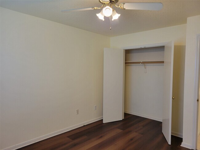 Building Photo - 19330 Larissa Dr