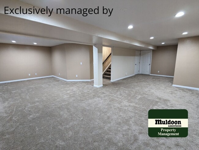 Building Photo - Spacious Updated Pueblo West Home! Pet Friendly!