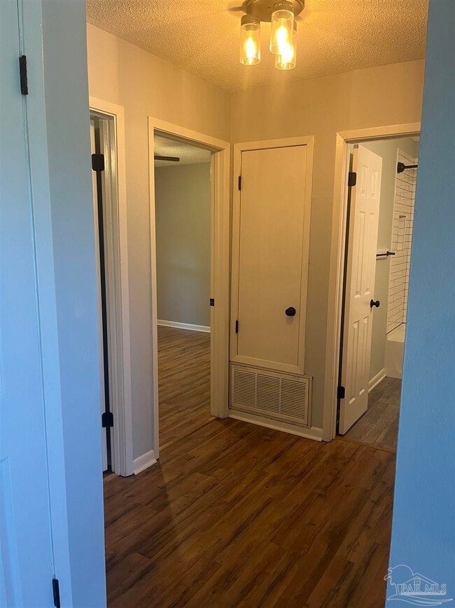Building Photo - 3238 Santa Rosa Dr