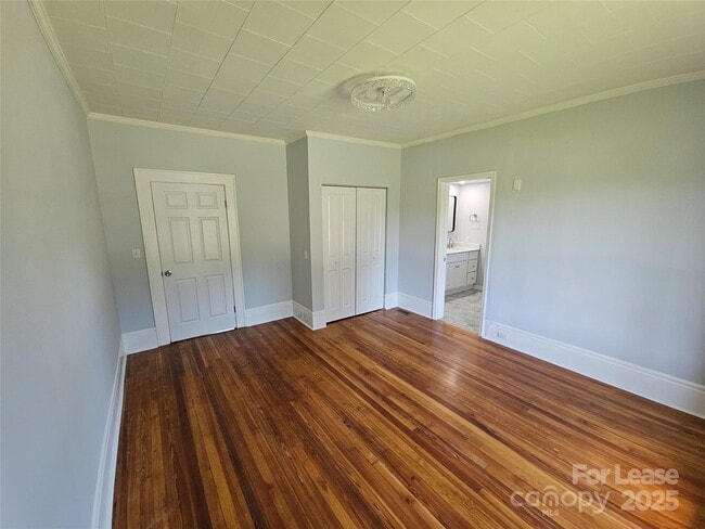 Building Photo - 1704 16th St NE
