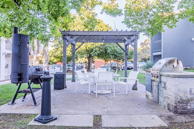 Building Photo - 3501 S 1st St