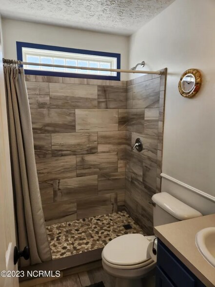 Building Photo - 105 Huntmaster Ct