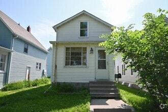 Building Photo - Charming 2 Bed 1 Bath Single Family Home f...