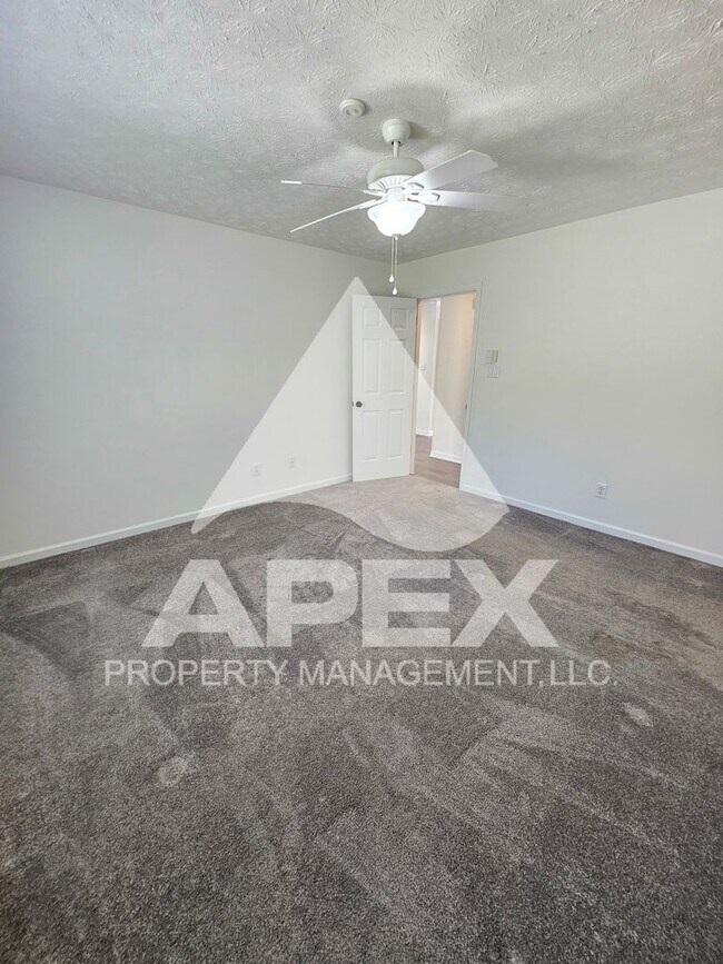 Building Photo - 8705 Trapper Ln