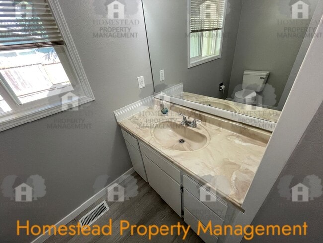 Building Photo - SPEND EVENINGS IN YOUR BEAUTIFUL PRIVATE BACK YARD!