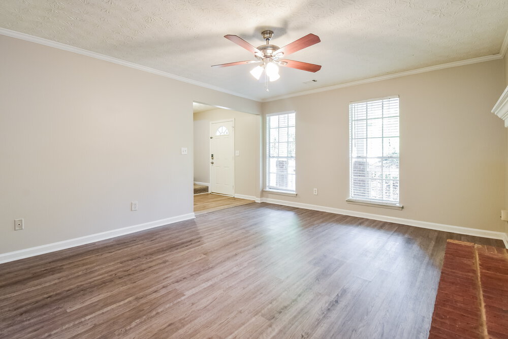 Building Photo - 5543 Dorsett Shoals Rd