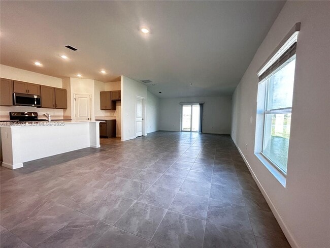 Building Photo - 974 Bent Creek Dr