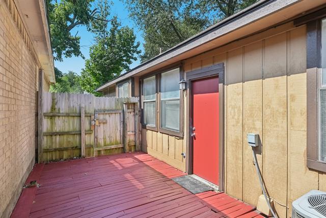 Building Photo - 1221 Wheatfield Dr
