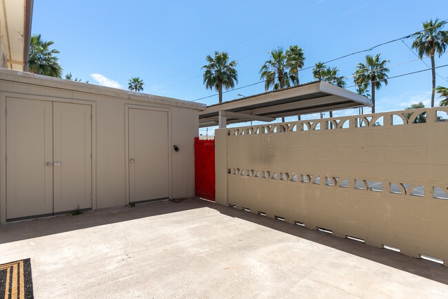 Large private patio - 6030 N 15th St