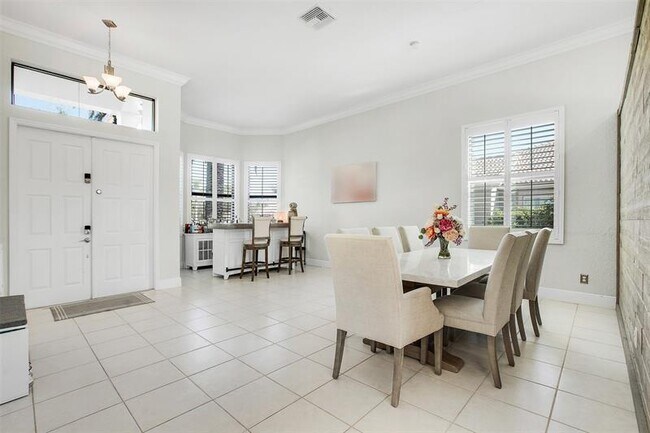 Building Photo - 10918 NW 56th Ct