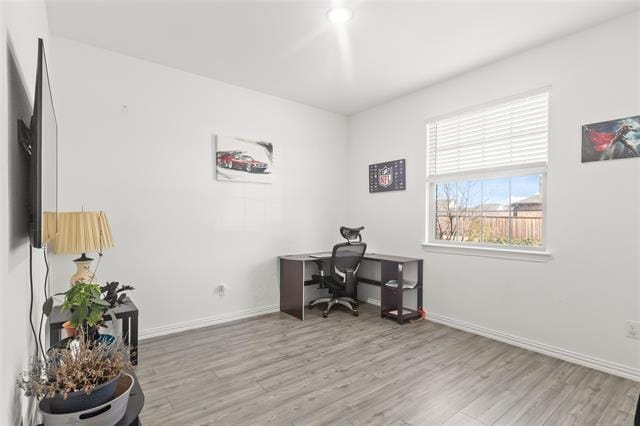 Building Photo - 3505 Riverside Dr