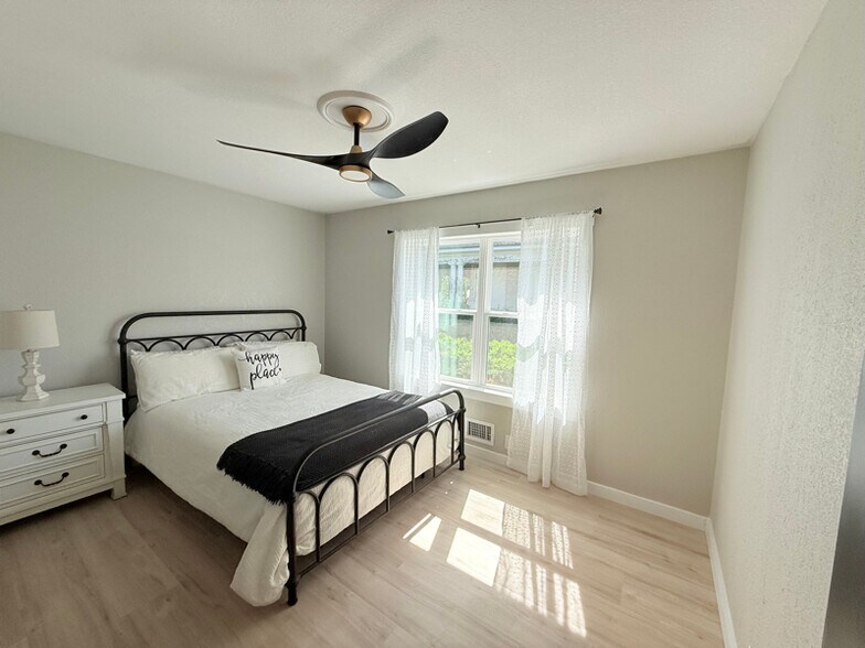 Building Photo - 1413 Bryan St