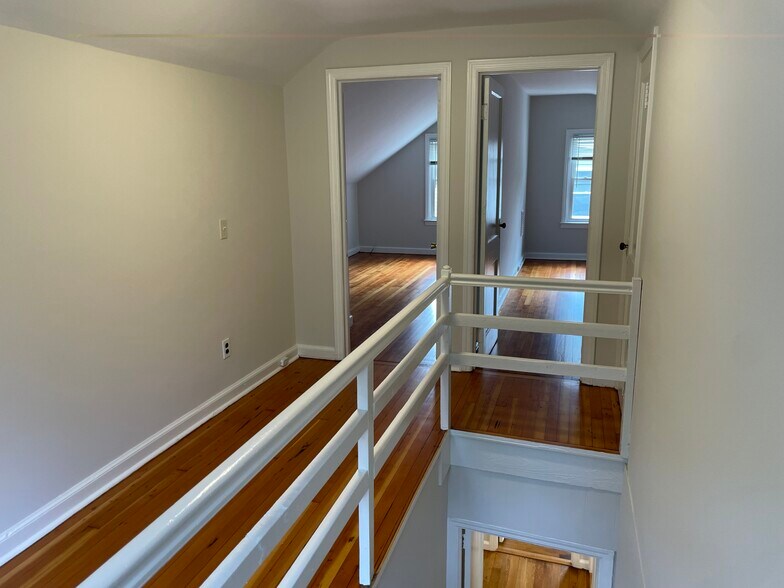 Building Photo - 16 Minturn Rd