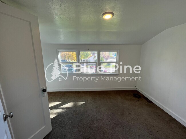 Building Photo - 1244 S 4th Ave