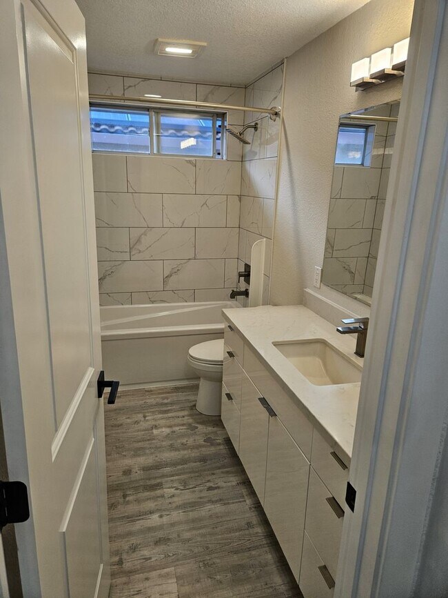 Building Photo - Remodeled Modern Home for Rent in Rocklin