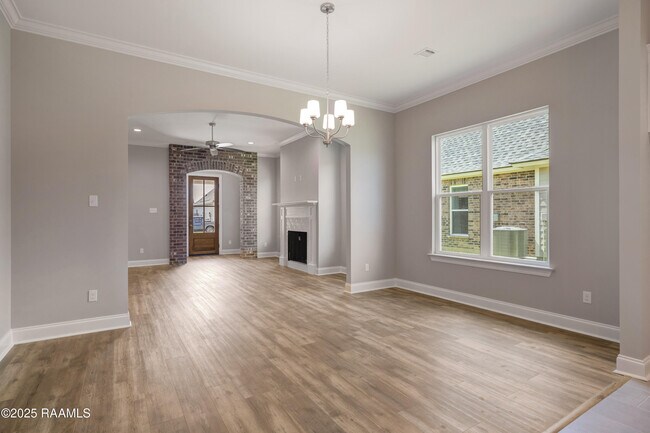 Building Photo - 209 Bennington Ln