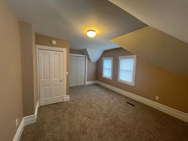 Building Photo - COMING SOON - Traditional 3BD/2BA Home w/ ...