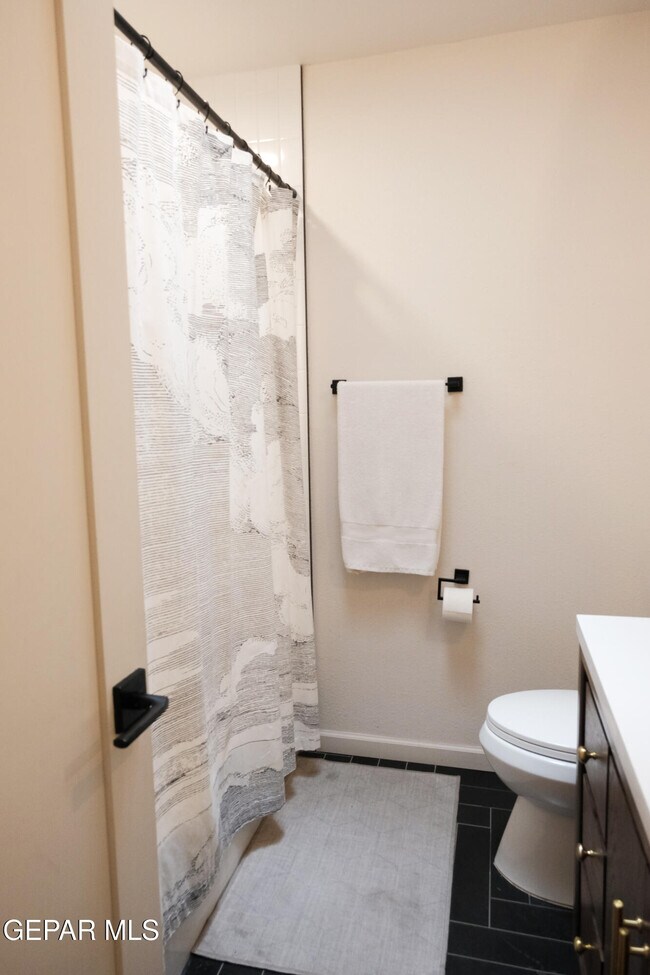 Building Photo - 9001 Lait Dr