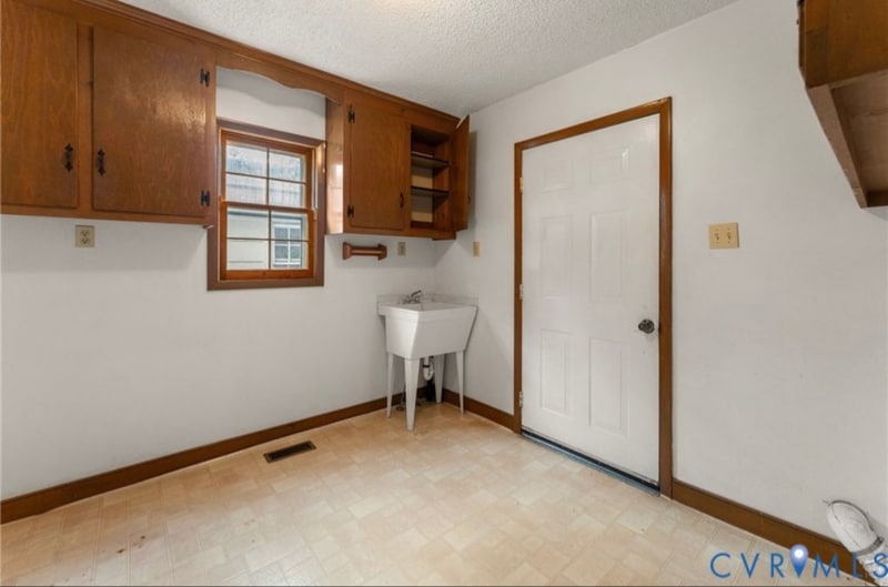 Building Photo - 2496 Red Lane Rd