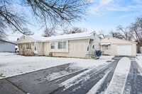 Building Photo - 11321 E Springfield Ave