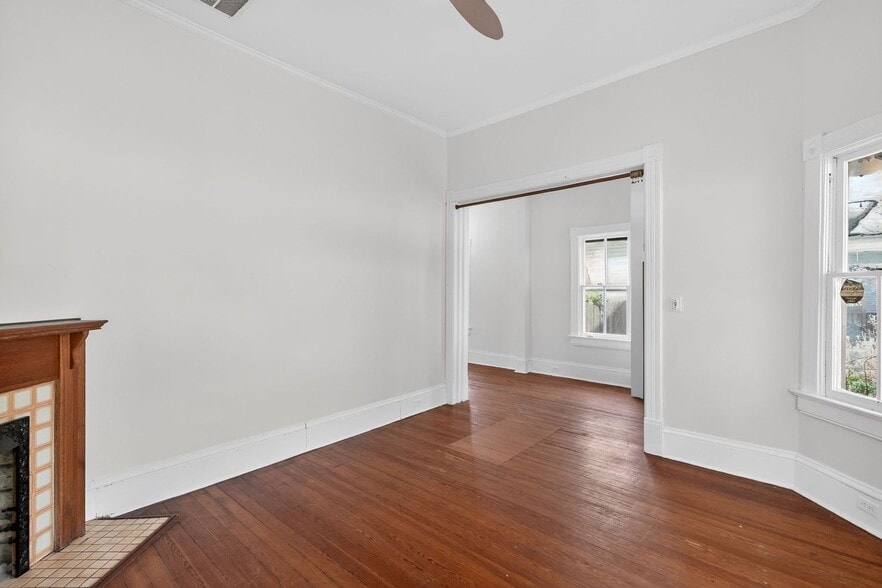 Building Photo - 321 Orleans St SE