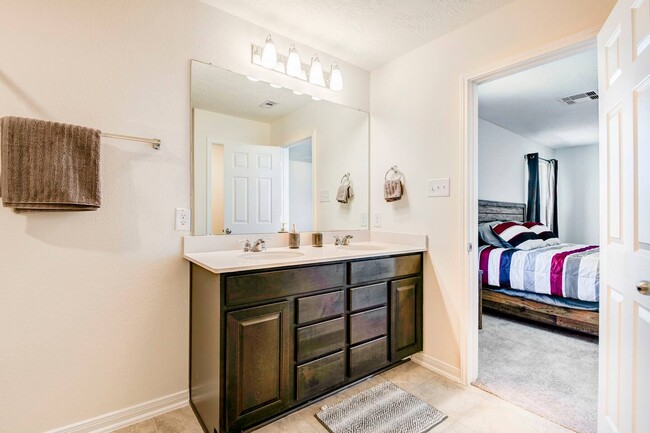 Master Bathroom (View 1) - 23314 Stahl Creeks Ln