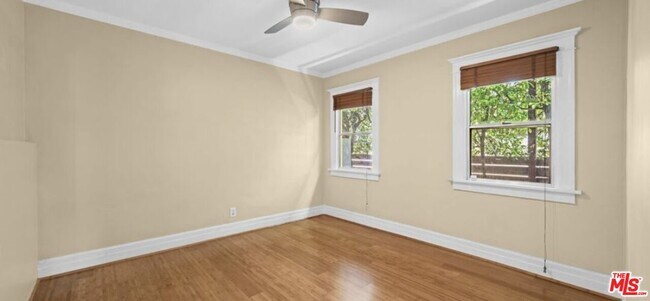 Building Photo - 1149 N Poinsettia Pl