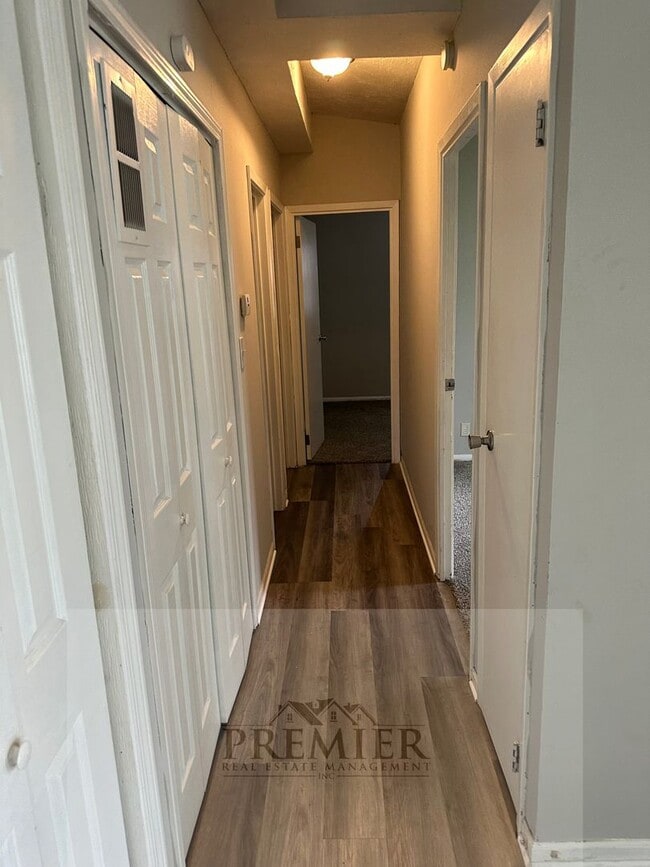 Building Photo - 505 N Geronimo Dr