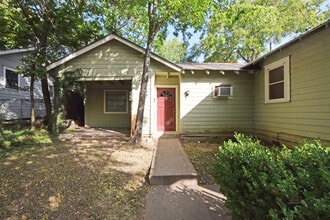 Building Photo - Walling