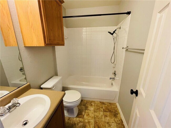 Building Photo - 1804 Lost Maples Loop